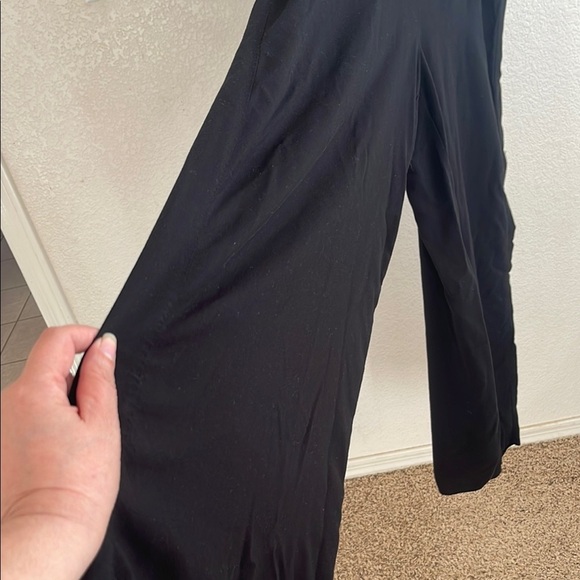 Black V-Neck Flutter Sleeve Cocktail Gown - Picture 2 of 10